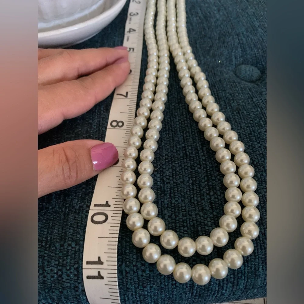 Vintage Double String Faux Pearls Necklace - Picture 4 of 4